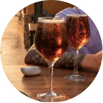 Pedir cervezas en Torrent